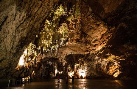Mizunashi Limestone Cave