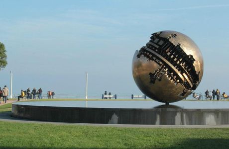 Sfera Grande di Pomodoro