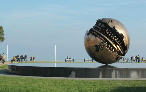 Sfera Grande di Pomodoro 1