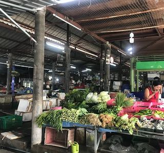 Laem Din Market