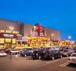 Colonie Center