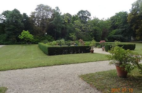 Jardin De Roses Anciennes