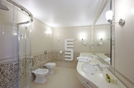 Geldtova Bath