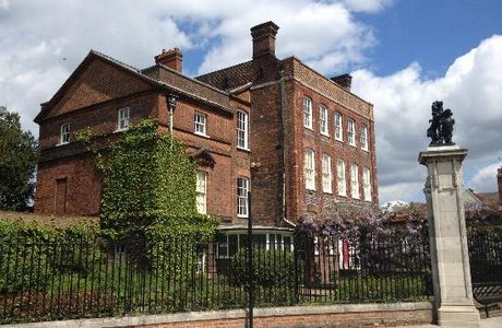 Hollytrees Museum