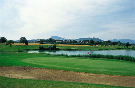 Mana Golf Club
