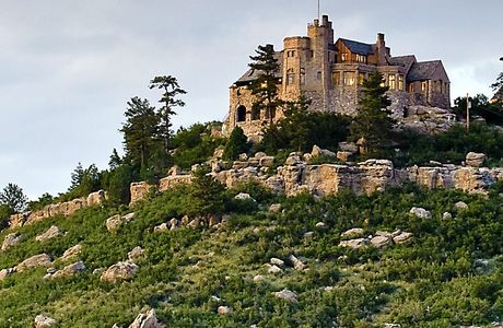 Cherokee Ranch and Castle