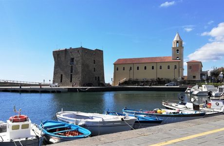 Acciaroli Port