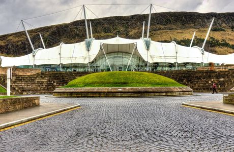 Dynamic Earth