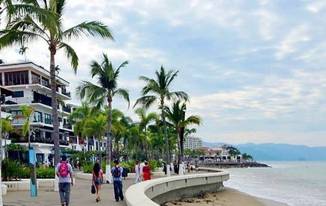 Malecón Boardwalk 1