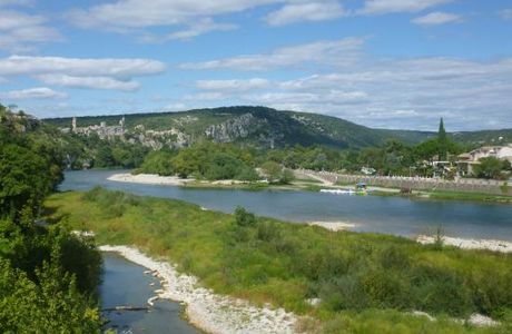 Office de Tourisme Du Rhone Aux Gorges de l'Ardeche