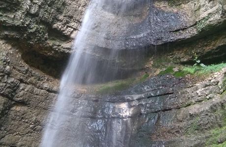 Tuzluk Shapa Waterfall