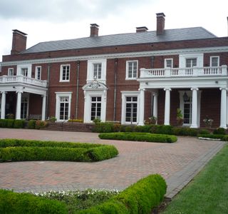 Oxon Hill Manor