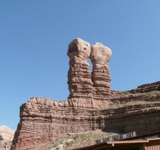Twin Rocks Trading Post