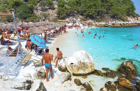 Elia Beach