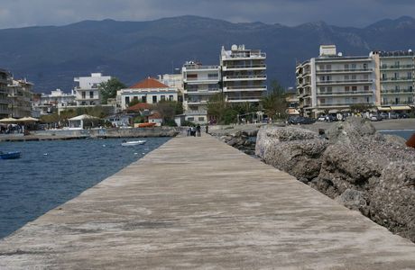 Paralia Almirou