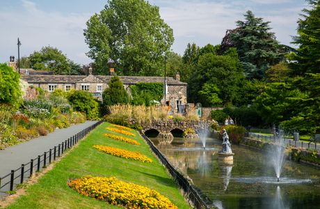 Canal Gardens