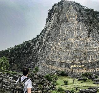 Linyi Wolong Mountain Buddha Cave