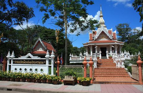 Lak Muang (City Pillar Shrine)