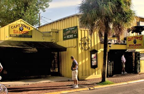 Capt. Tony's Saloon