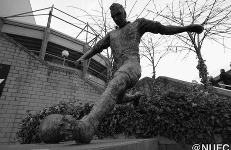 Jackie Howe Statue