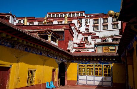 YaQing Monastery