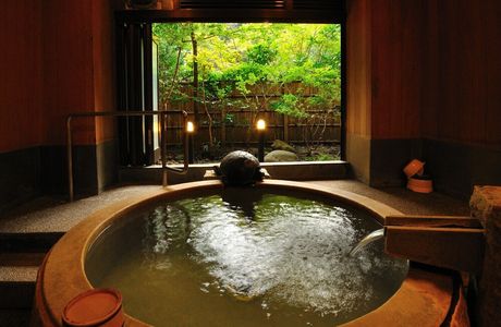 Yaizu Ekimae Kuroshio Onsen Ashiyu