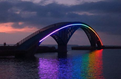 Xiying Rainbow Bridge