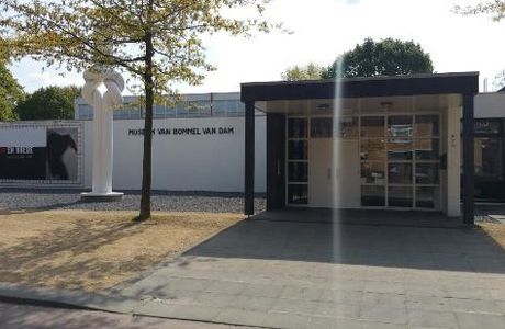 Museum van Bommel van Dam