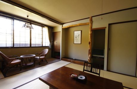 Sugatami no Ike Lake