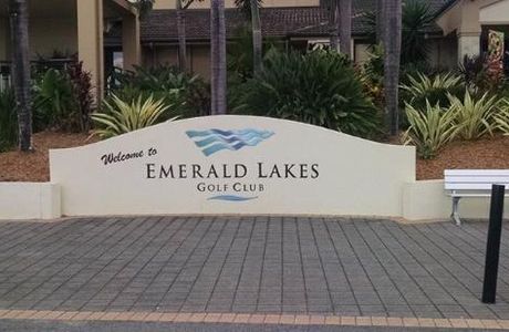 Emerald Lakes Golf Coaching Centre