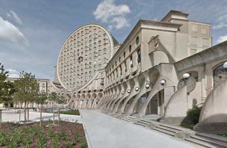 Les Arenes de Picasso