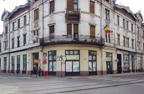 Adorjan House