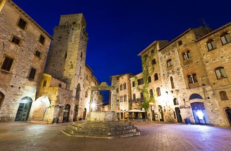 Piazza della Cisterna