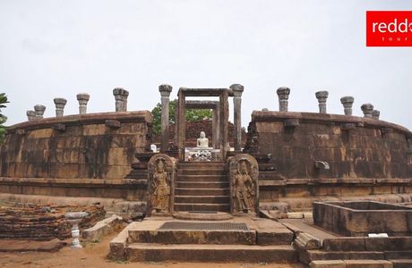 Girihandu Seya Temple