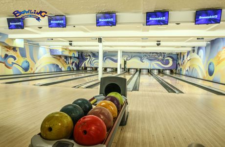 Libero Bowling Center