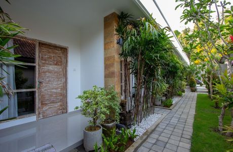 House of Komang's