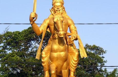 Fr. Thaninayagam Statue