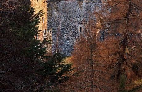 Neidpath Castle