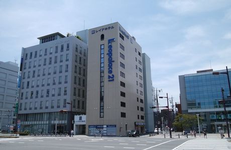 Yokkaichi City Bussan Tourist Hall