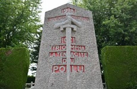 Monument De La Pierre D'Haudroy