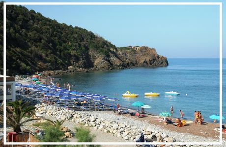 Spiaggia Sotto Piazza Bovio