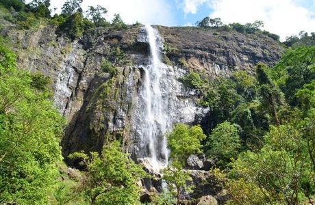 Diyaluma Falls