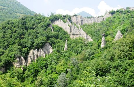 Piramidi di Zone