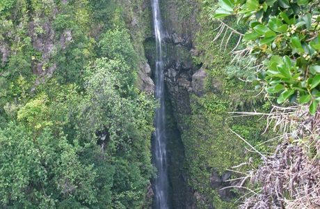 Puohokamoa Falls