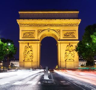 Arc de Triomphe Mall