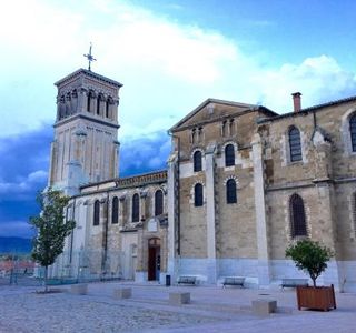 Cathédrale Saint-Apollinaire