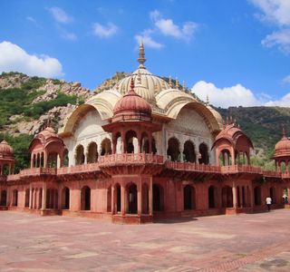 Moosi Maharani Ki Chhatri