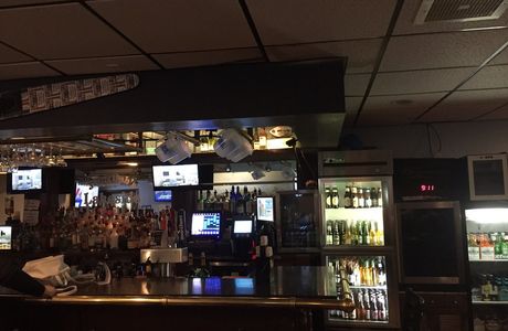 Jim and Debs Lakeside Pub at America's Best Value