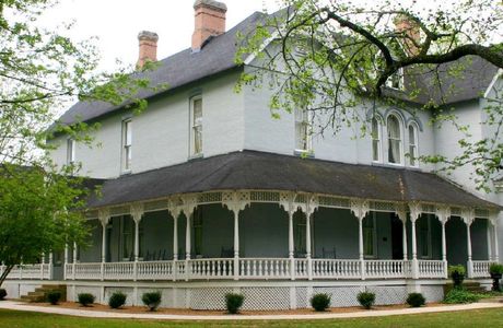 Falcon Rest Mansion & Gardens