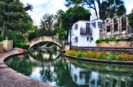 La Villita Historic Arts Village